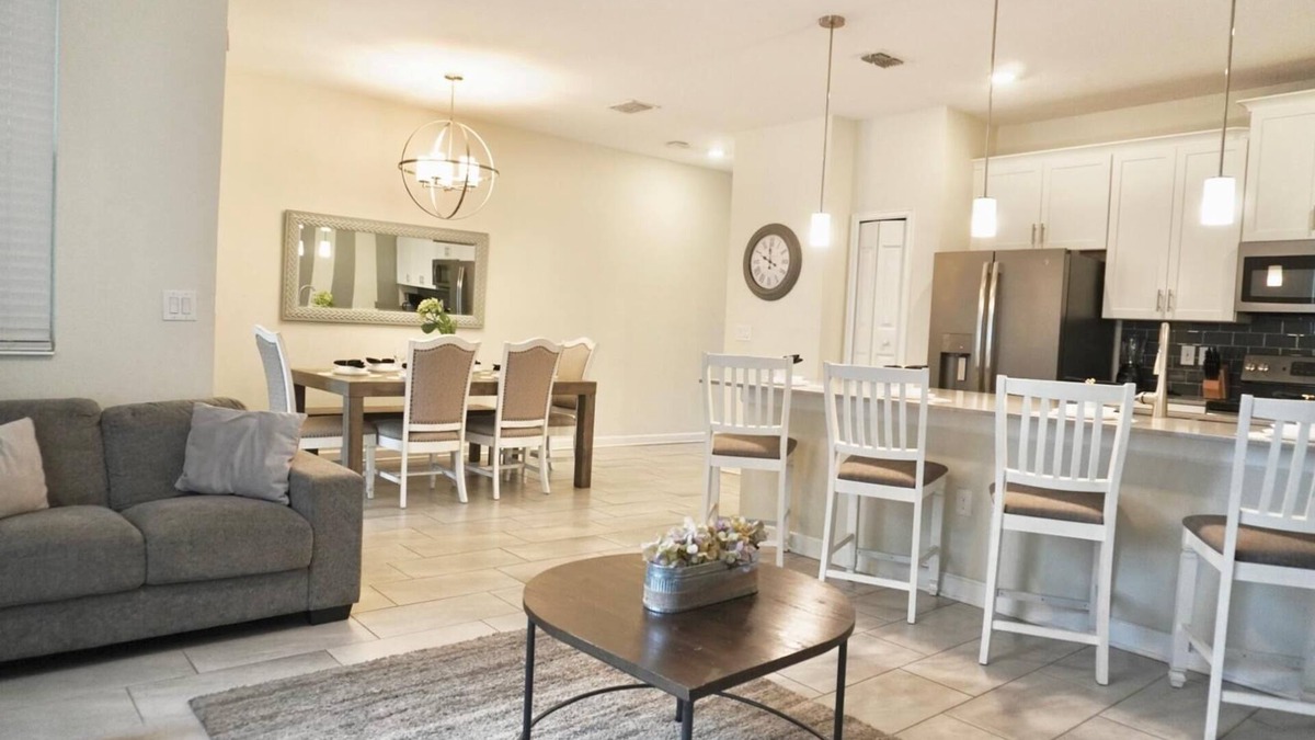 Downtown House | Luxury 4 Bedroom Retreat Near Disney 340