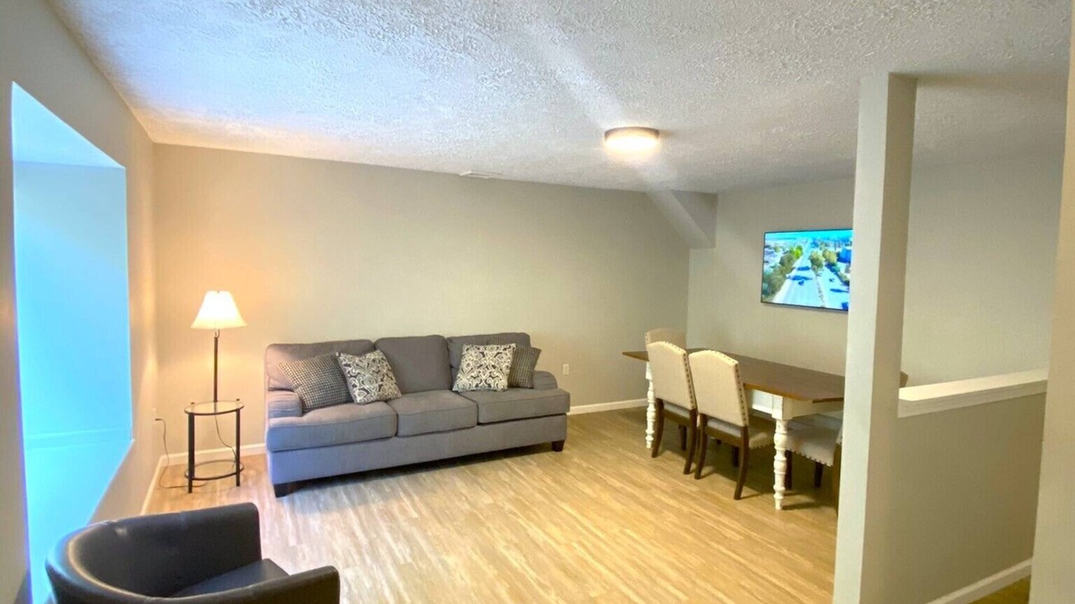 Pineville Condo | Luxury 4 bedroom Villa 103 with river access