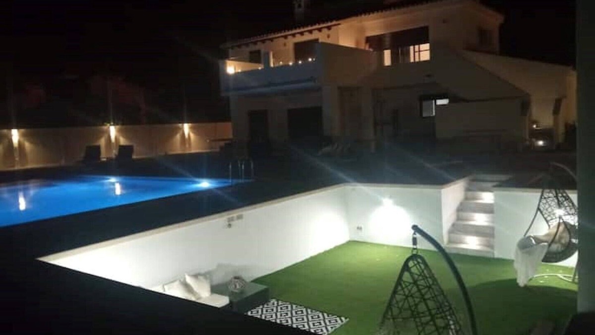 Corverica Villa | Luxury 4 Bedroom Villa & Pool on Golf Resort