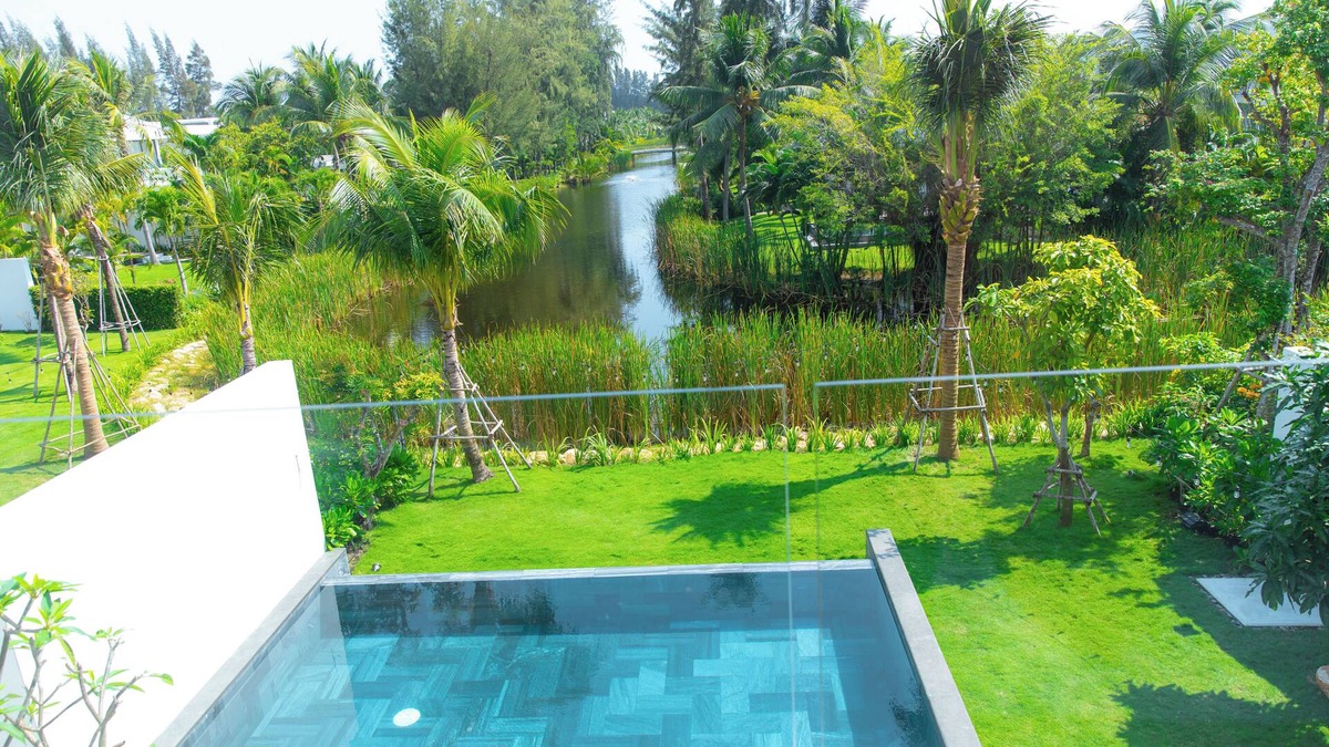 Phuoc Thuan Villa | Luxury 4 Bedrooms Riverfront Villa Sanctuary Ho Tram- Cooking,BBQ & Pets allowed