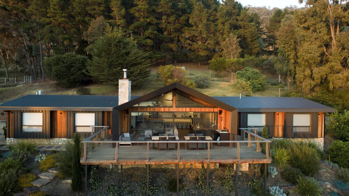 Bonnie Doon House | Luxury 4-BR home with breathtaking views of Lake Eildon and Mt Buller
