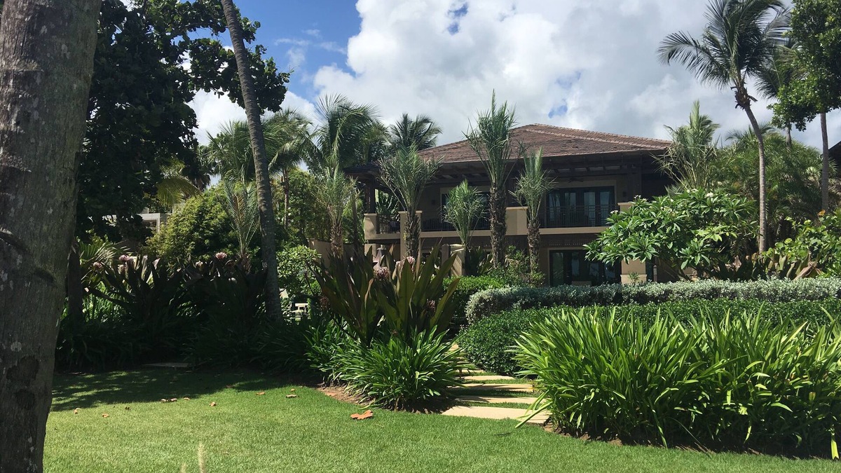 Herreras Villa | Luxury 4 BR Townhouse Featured on Million Dollar Listing