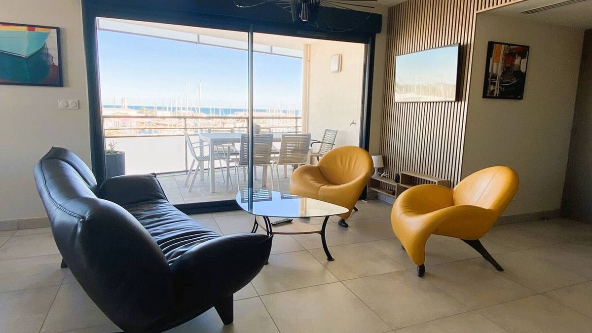 Le Port Apartment | Luxury 4-star apartment with air conditioning and parking in Canet-Plage