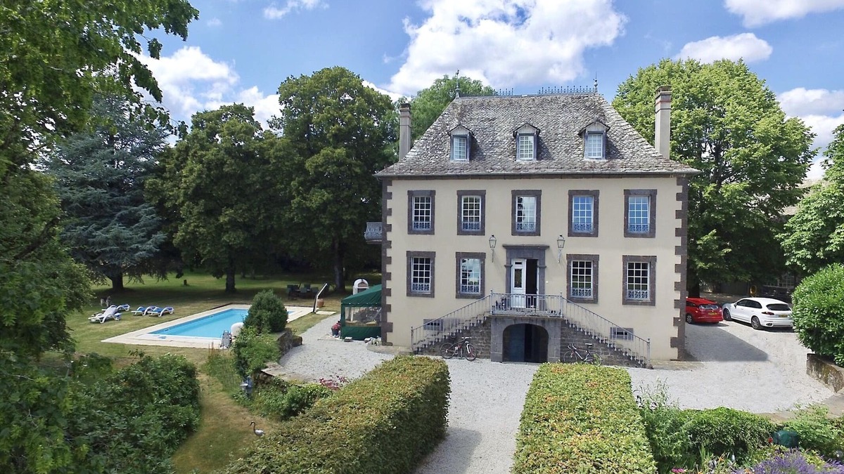 Lacroix-Barrez House | Luxury (4 Star) Manor House in the heart of rural Aveyron