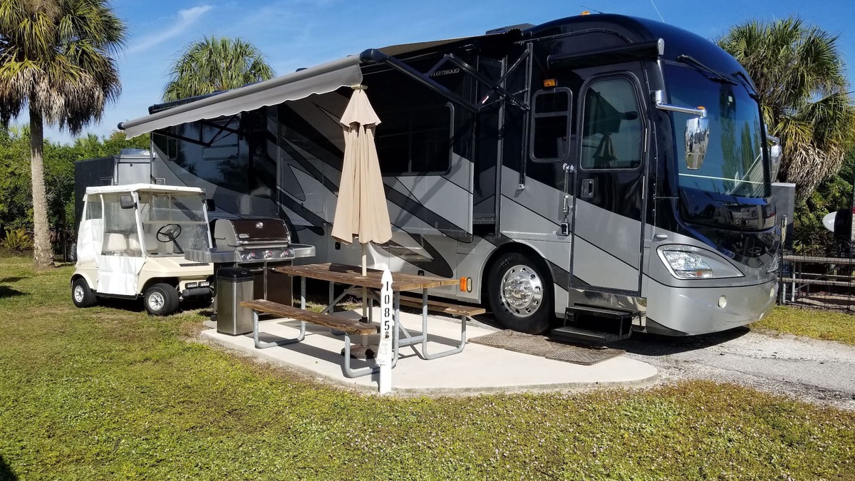 Bradenton House | Luxury 40' Motorhome at RV Resort W/full Amenities 2 Heated Pools, Bradenton Fl
