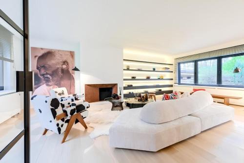 Waterloo Villa | Luxury 455m2 Villa in Waterloo