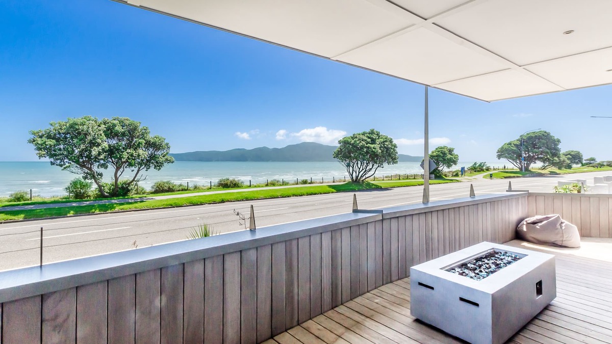 Paraparaumu Beach House | Luxury 470m2 Beachside Living