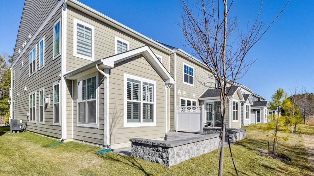 Bayside Condo | Luxury 4BR Condo Near Fenwick Island