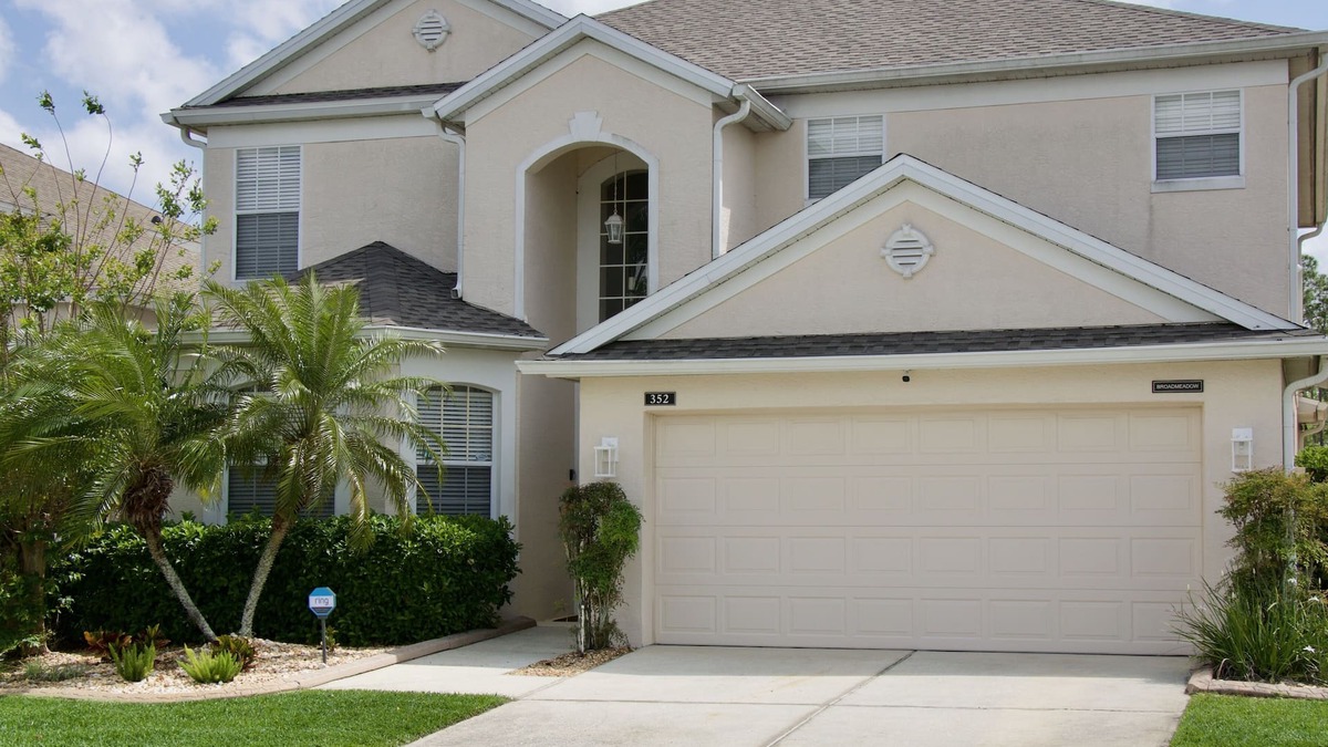 Highlands Reserve House | Luxury 5-Bed Golf Course Villa with Private Pool & Spa and Games Room