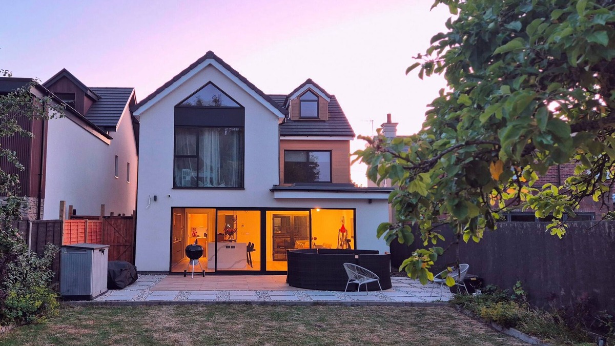 Gawcott House | Luxury 5 Bed with Super King 4 poster nr Bicester