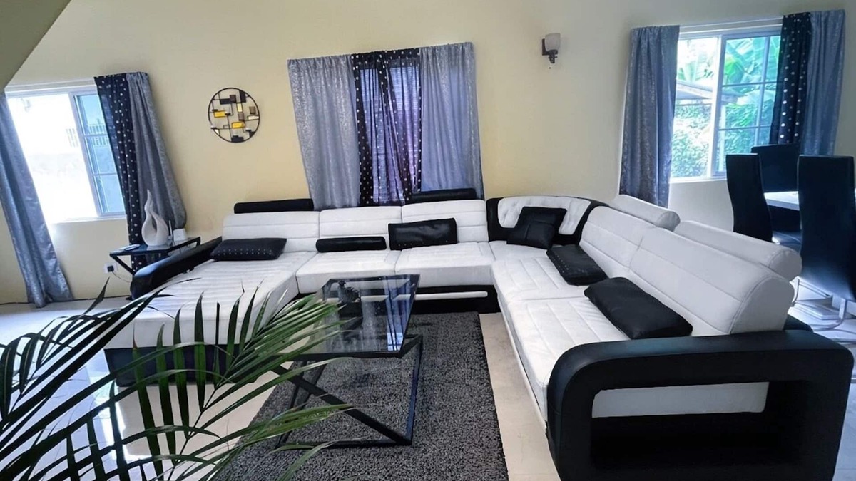 Port Antonio House | Luxury 5 Bedroom House W Private Parking & Patio