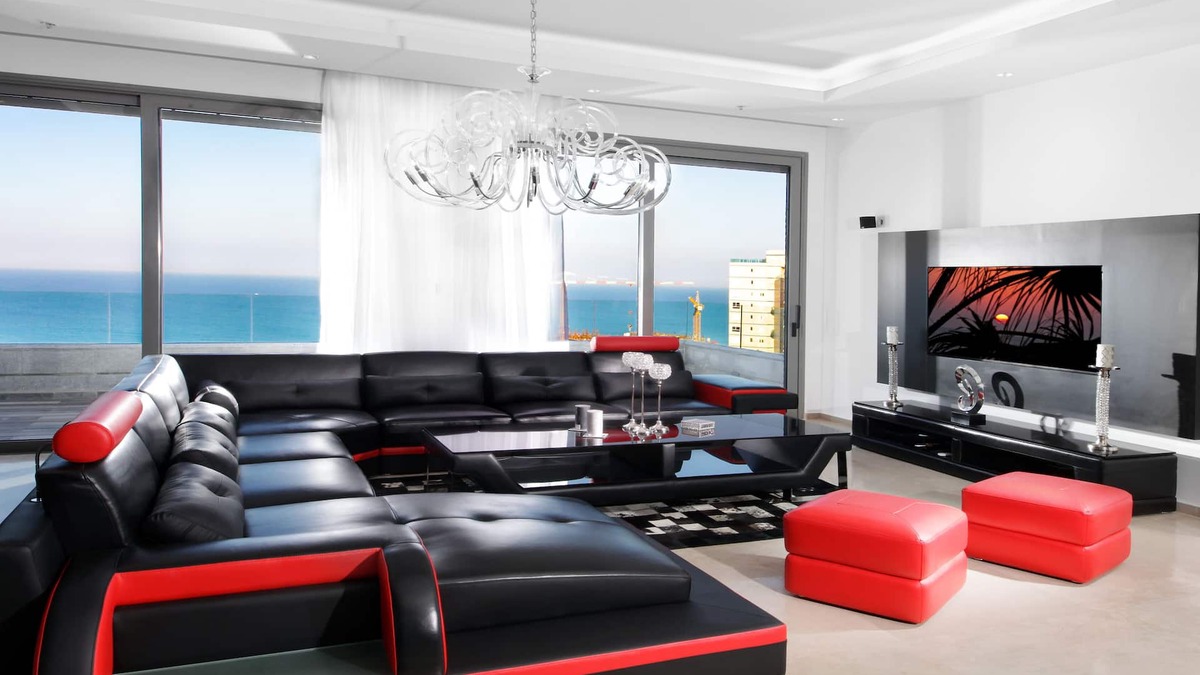 Bat Yam Apartment | Luxury 5-Bedroom Oceanfront Penthouse with Private Pool