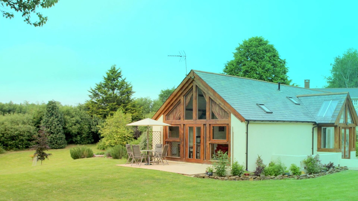 Crediton Cottage | Luxury 5* cottage and plenty of fun for all.