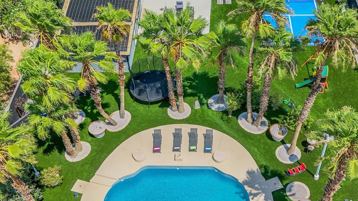 Desert Hills Villa | LUXURY 5 STARS! 7BR Private Pickleball NEW remodeling!