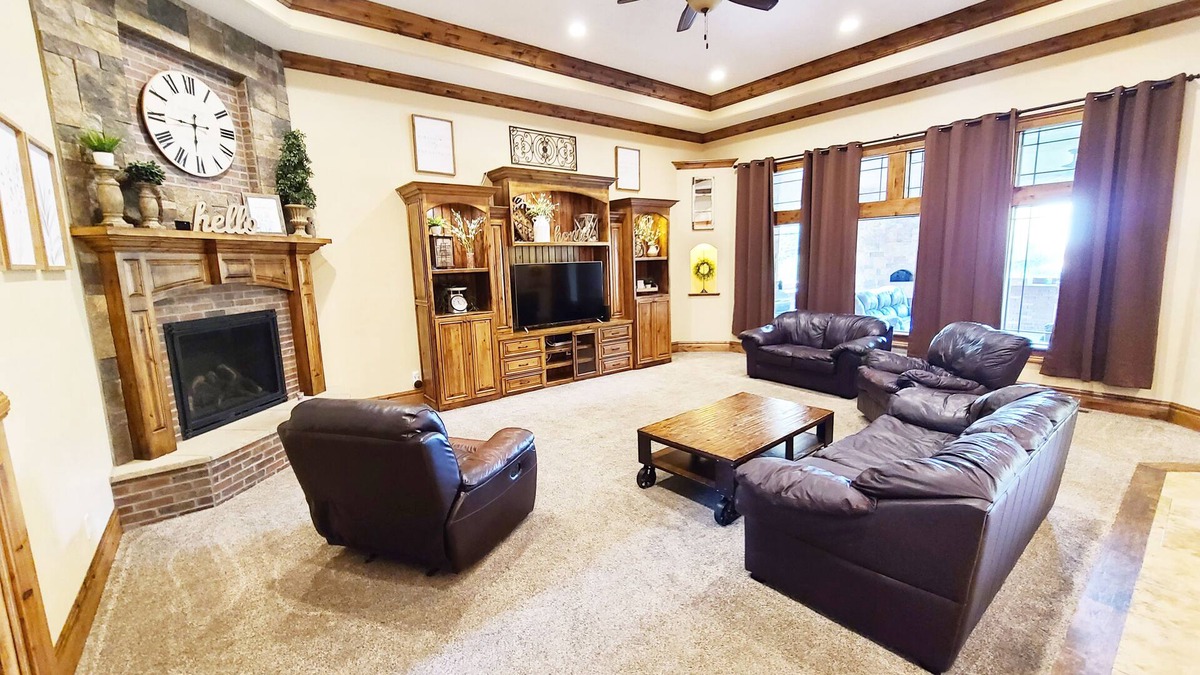 Idaho Falls House | Luxury 5600 SF Home - Sleeps 16+! HUGE 7.1 Home Theater/Game Room/Playground