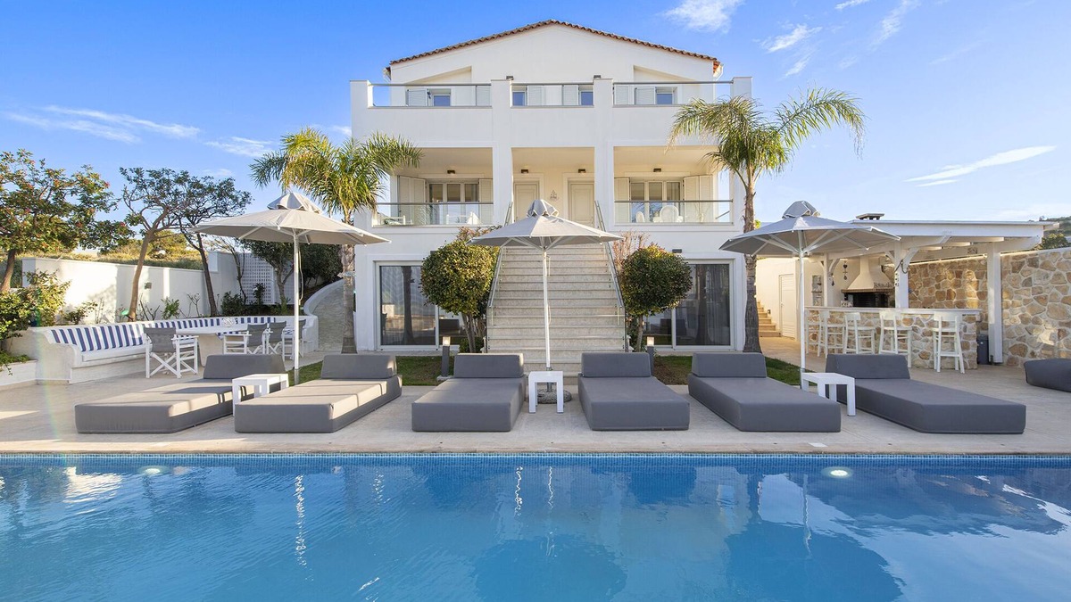 Vathianos Kampos Villa | Luxury 6 Bedroom Villa, Family-friendly, 45 m2 Private Heated Pool, Jacuzzi