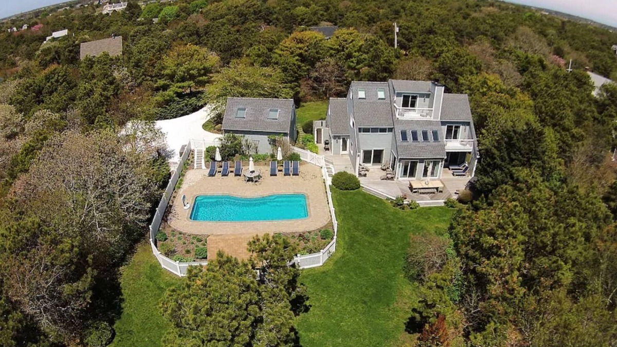 Katama House | Luxury 6 Bedroom Katama Home With Heated Pool