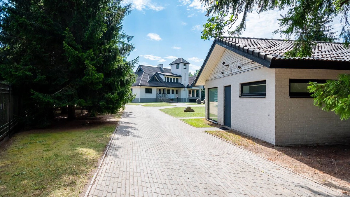 Haabersti Villa | Luxury 6-bedroom Villa with Secured Yard & House, Inside Pool, Private Gym etc