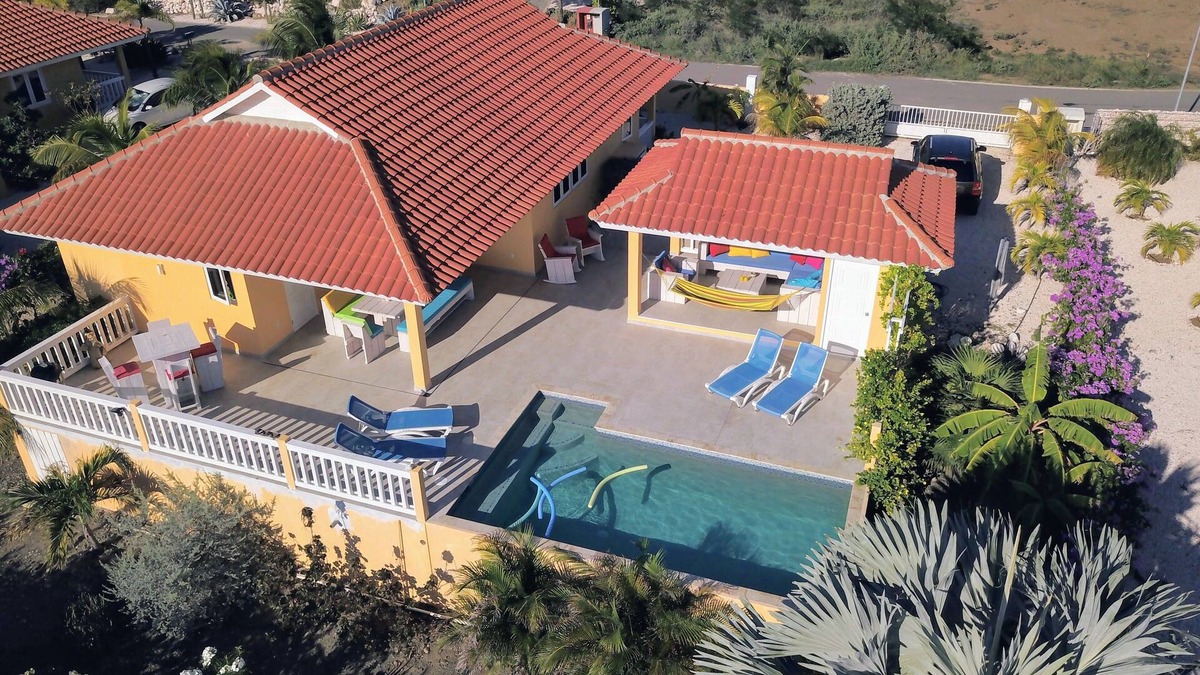Fontein Villa | Luxury 6 person villa with private pool, quiet location in the middle of nature.