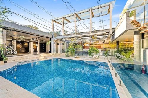 Drummoyne House | Luxury 6beds Waterfront Retreat