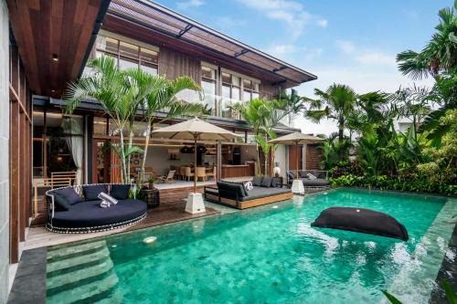 Berawa Villa | Luxury 6br Canggu 400m To Finns Beach