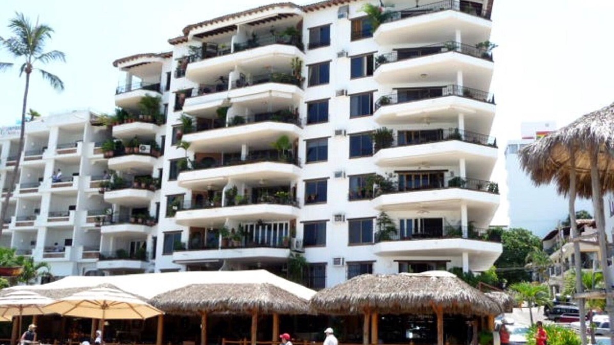 Amapas Condo | Luxury 6th Floor La Palapa Los Muertos Beach Condo