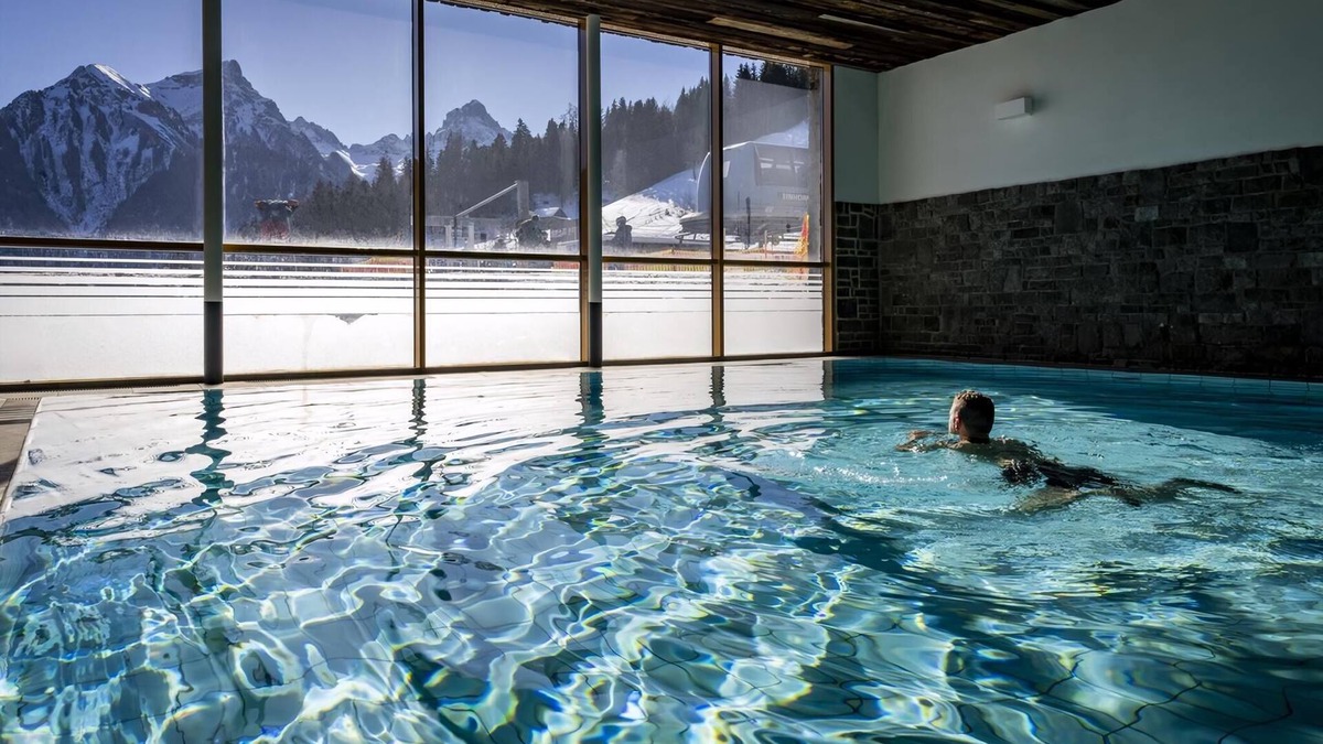 Buerserberg Apartment | Luxury 8-person apartment in the holiday park Landal Brandnertal