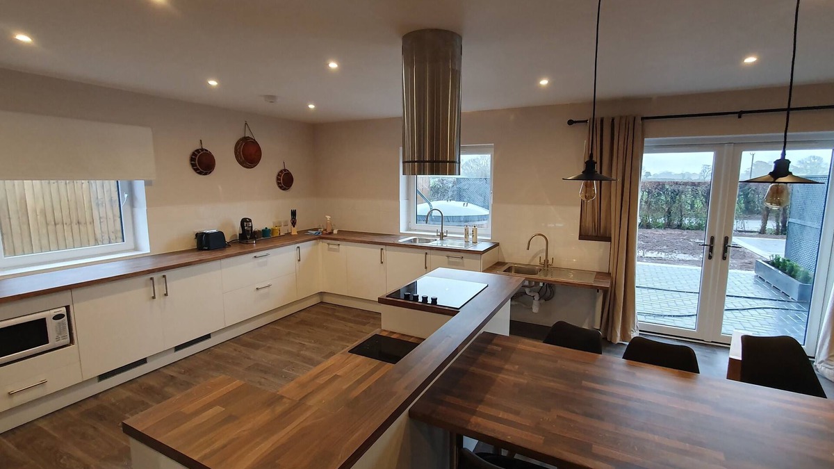 Banwell House | Luxury accessible holiday accommodation with a hot tub and hoists.
