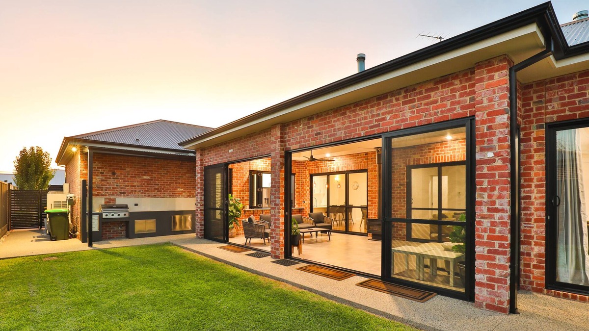 Mildura House | Luxury Accommodation