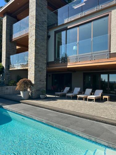 West Vancouver House | Luxury accomodation in West Vancouver