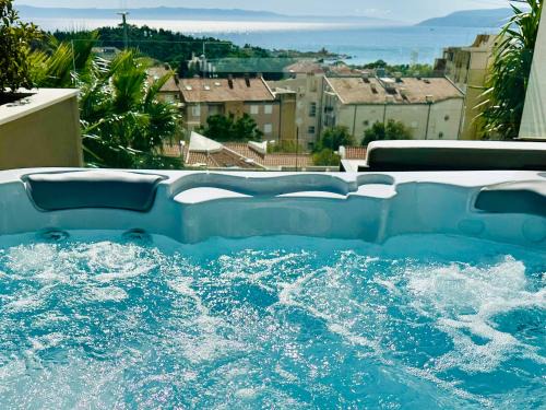 Makarska Apartment | Luxury Adria Sea City & Whirpool, Mountain View Apartment