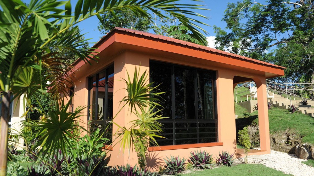 San Ignacio Villa | Luxury, affordable, close to town and all of the attractions in the CAYO area.