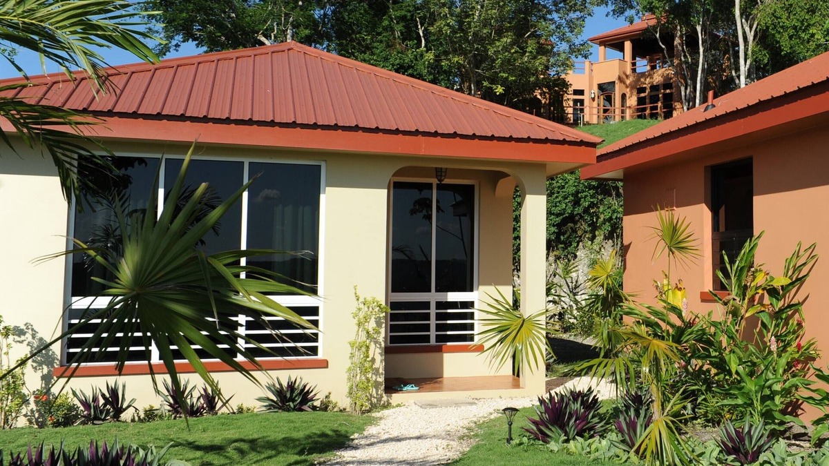 San Ignacio Villa | Luxury, affordable close to town and all of the attractions in the CAYO area.
