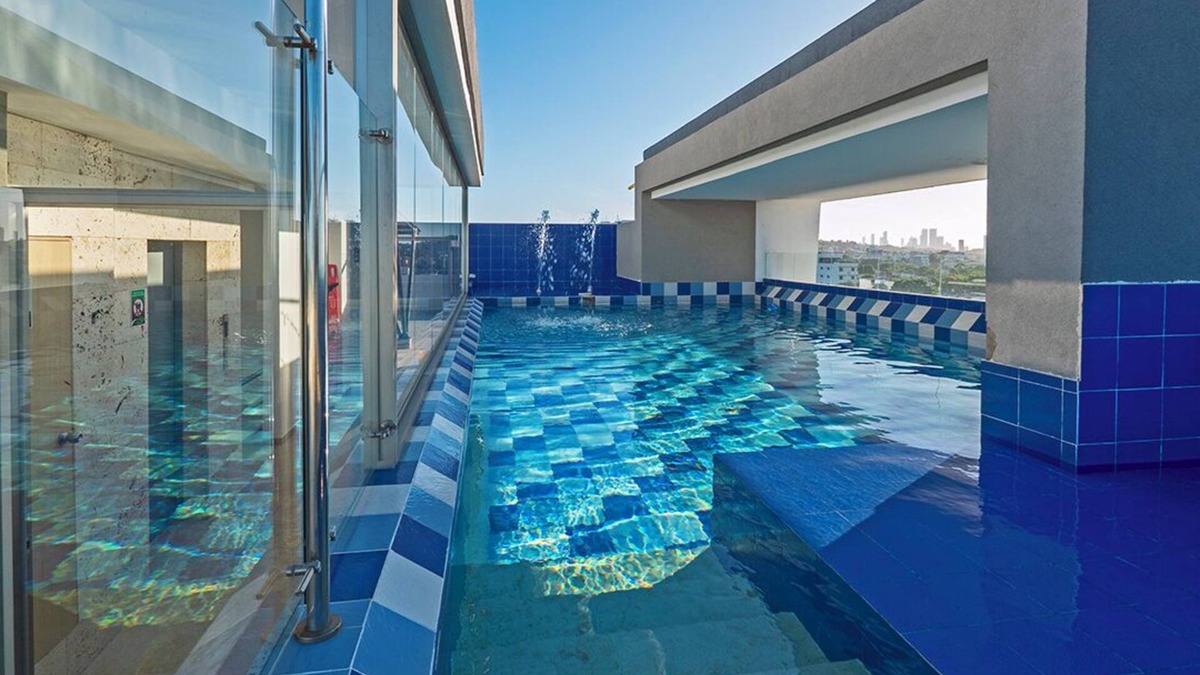 Urbanizacion Eliana Condo | Luxury Airport Penthouse - 3 BD 2 BA Suite + Rooftop Pool