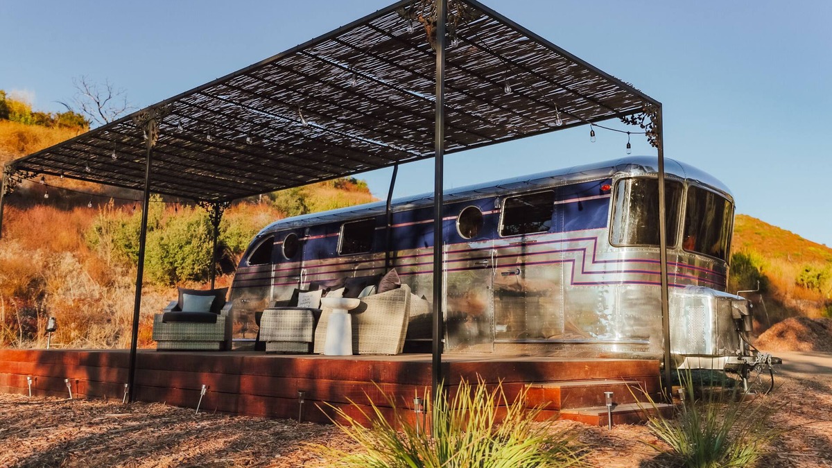 Malibu RV Rental | Luxury Airstream in Malibu - Queen Bee at Free2Bee