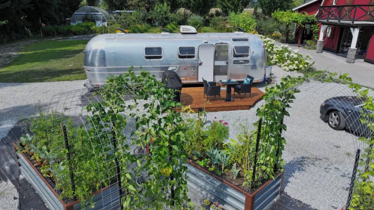 Pitt Meadows House | Luxury Airstream Life in Pitt Meadows