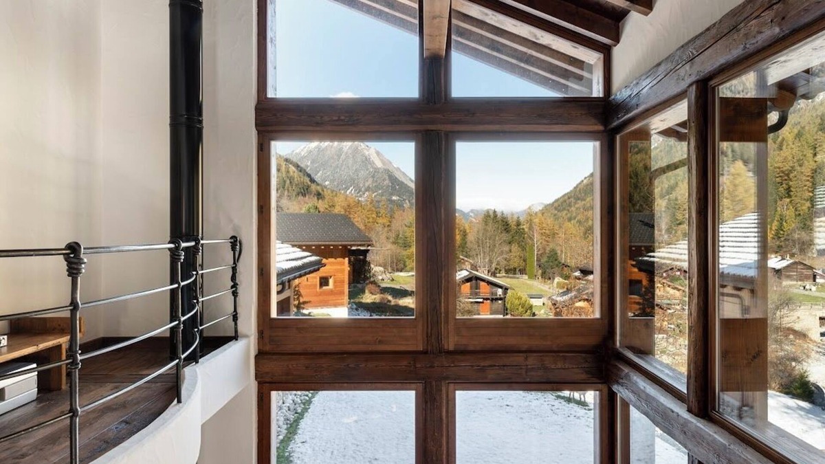 Saleinaz Ski Chalet | Luxury Alpine Retreat: Secluded Chalet, Stunning Views & Private Garden