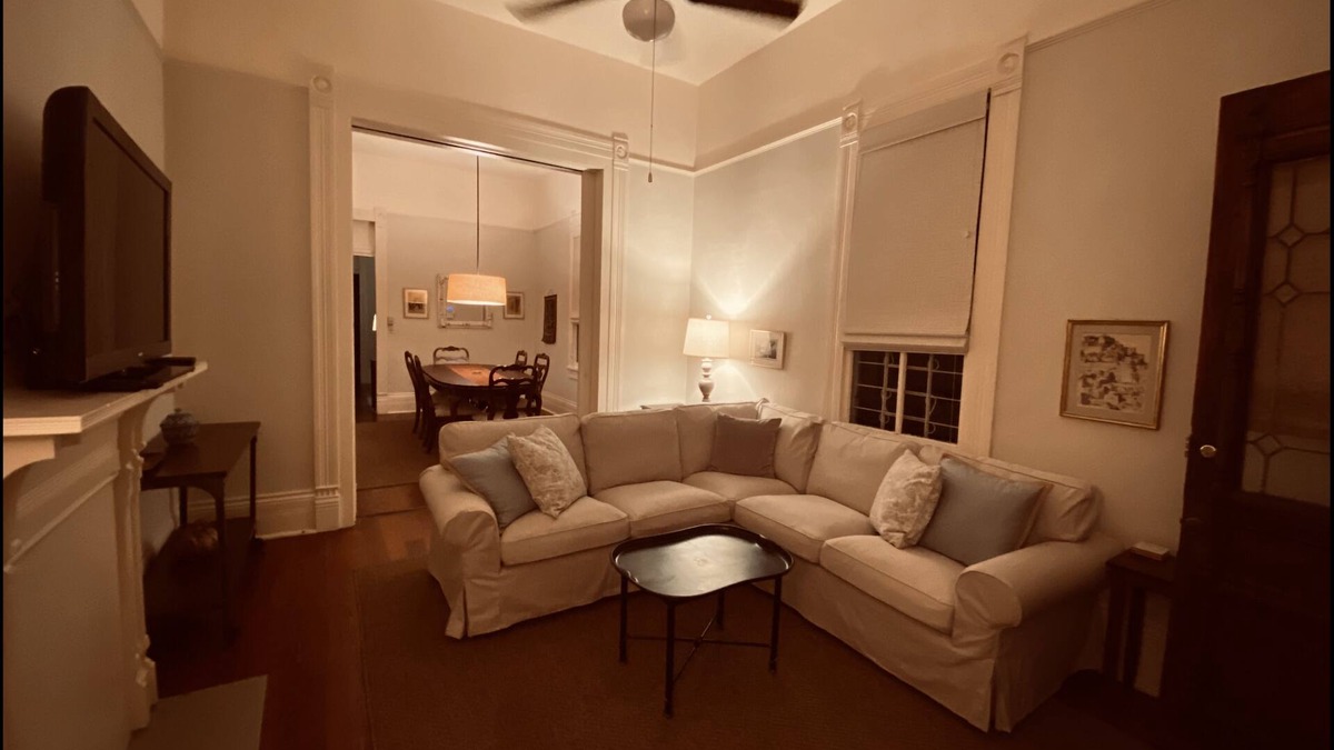 Audubon Apartment | Luxury And Charm Just Off Audubon Park-Walking Distance To Whole Foods