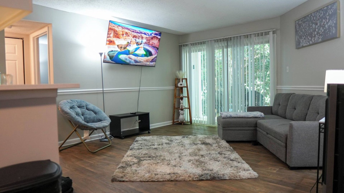 Ashbrook - Clawson Village Apartment | Luxury and convenience in South End Charlotte