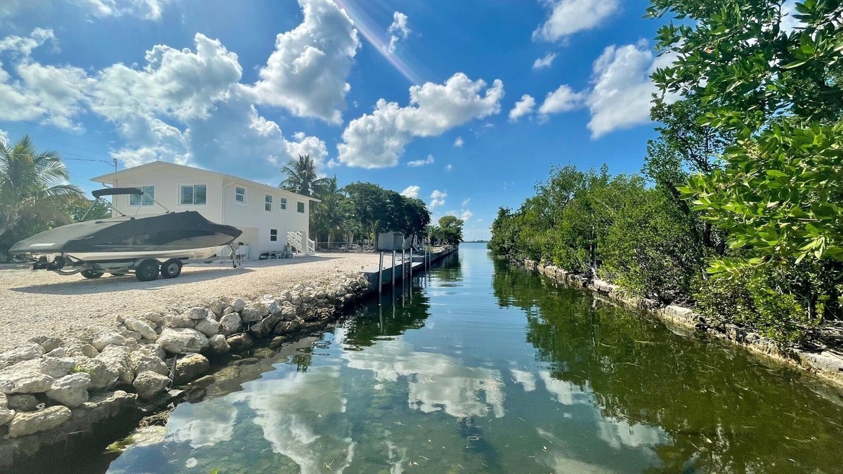 Big Pine Key House | Luxury and Lovely Water Front House