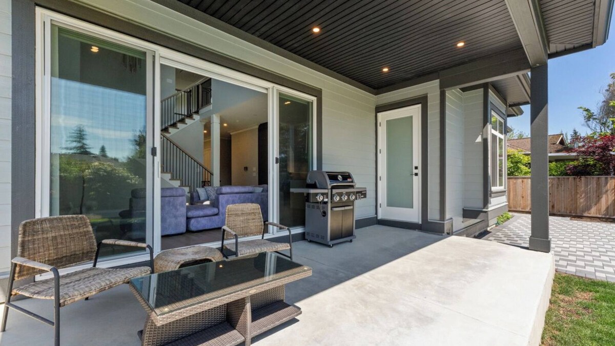 South Surrey House | Luxury and New Private house in South Surrey, White Rock.
