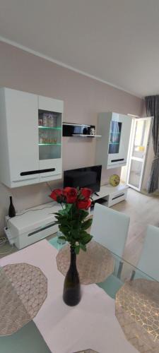 rajon Vrabnitsa Apartment | Luxury and stylish apartmen, metro station Obelya