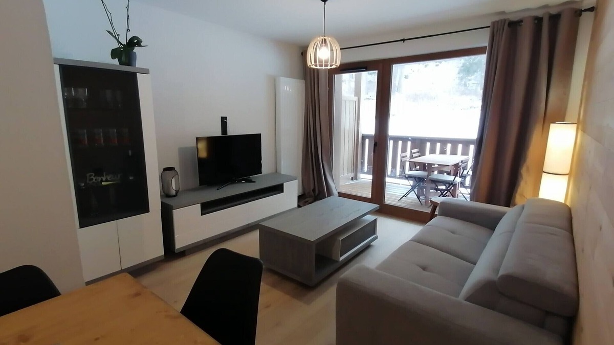 Montalbert Apartment | Luxury apartment at the foot of the slopes with parking and wellness area
