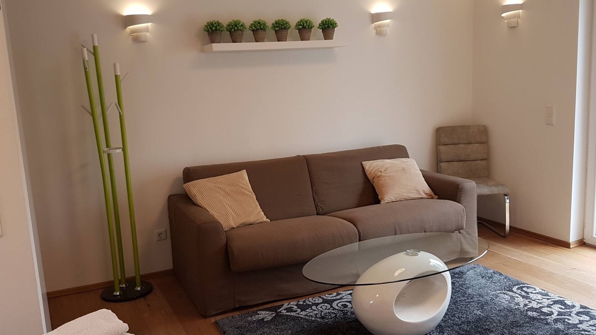 Refrath Apartment | Luxury Apartment rock crushing in a prime location of Refrath near Cologne, wheelchair
