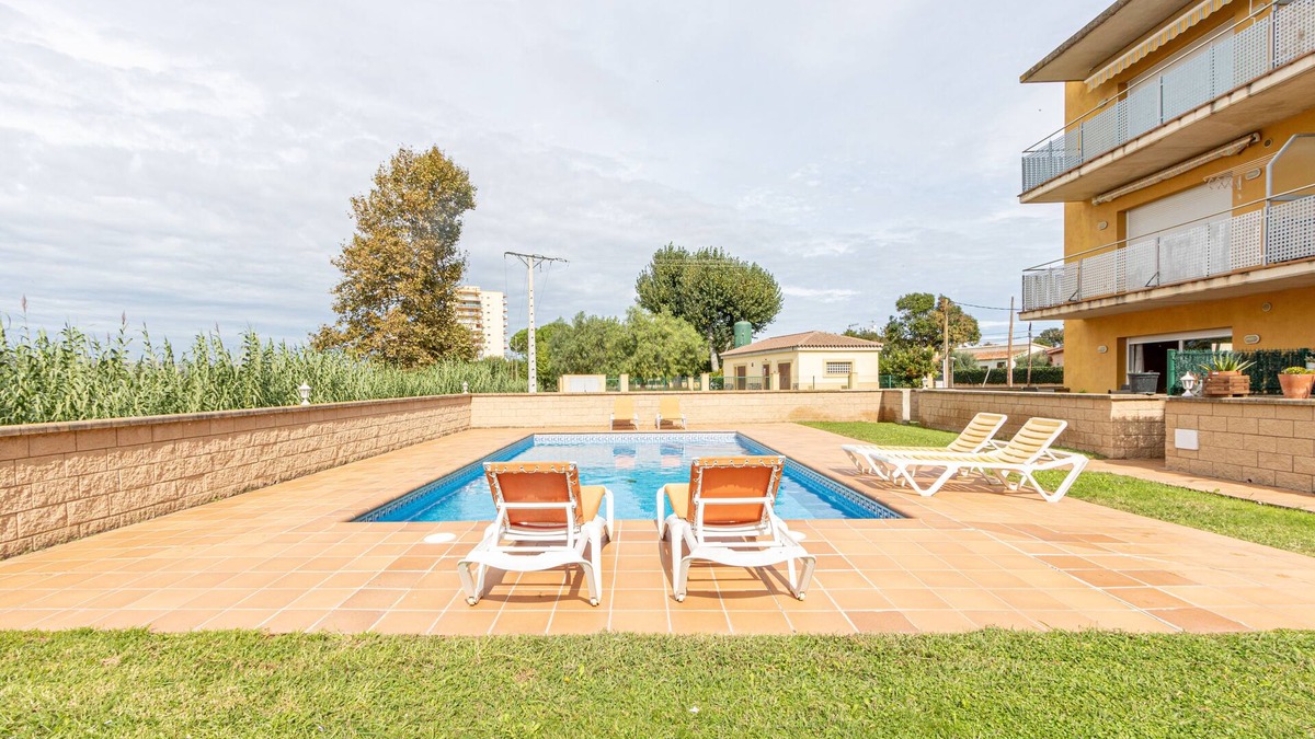 Bon Relax Apartment | Luxury apartment on the first floor in Sant Pere Pescador