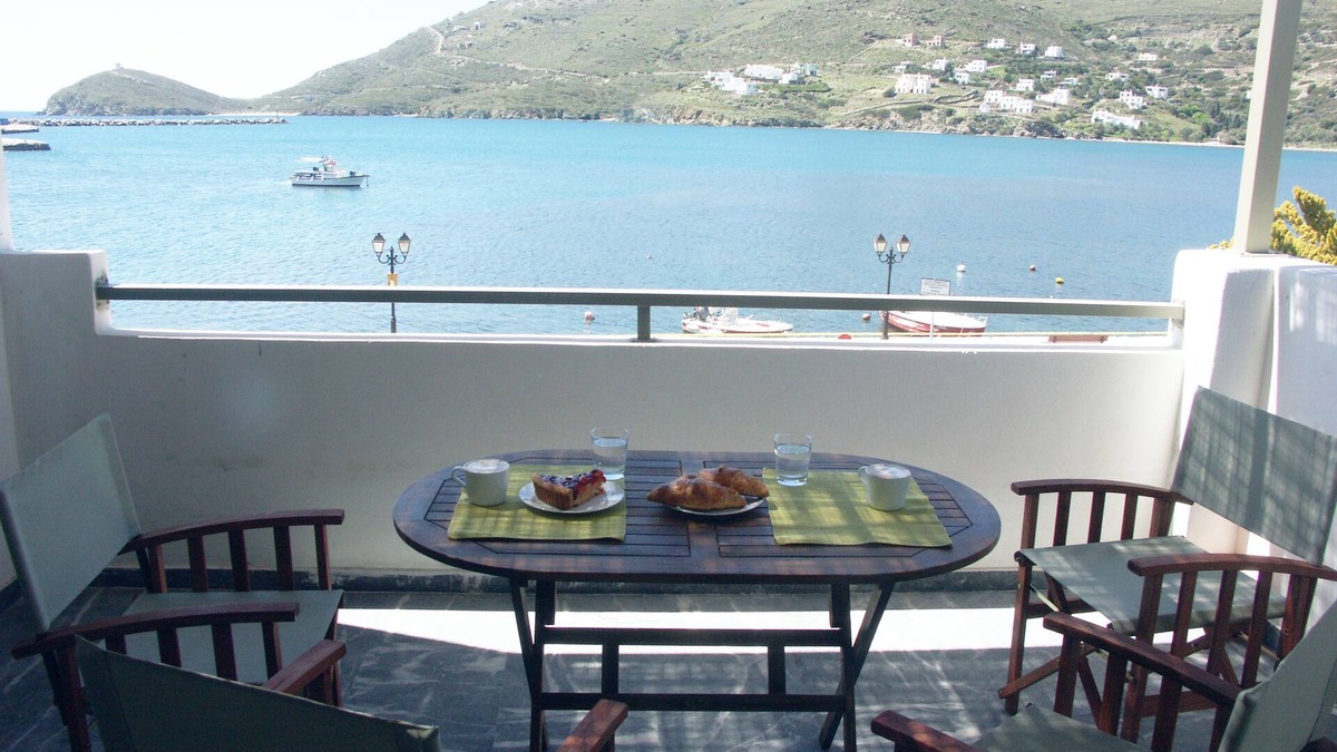 Gavrio House | LUXURY APARTMENT ON THE SEA