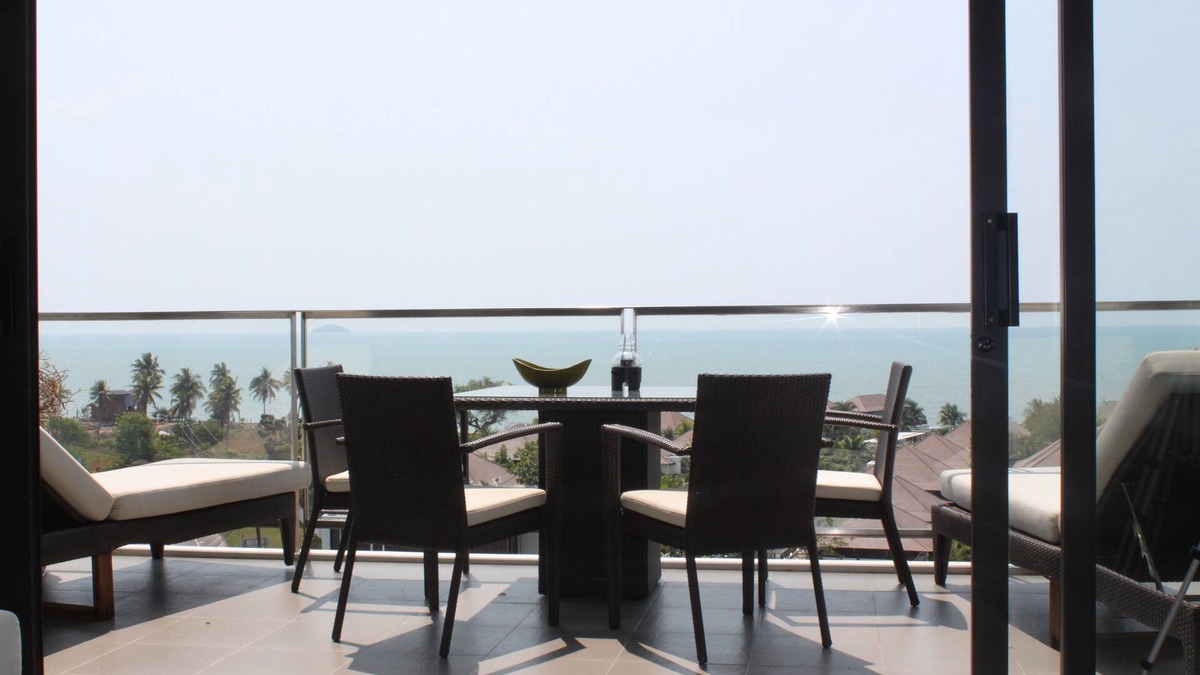 Chakphong Apartment | Luxury apartment with beautiful sea view and large terrace