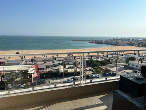 Secteur Touristique Apartment | Luxury Apartment 105sqm Terrace Seafront WIFI Unlimited