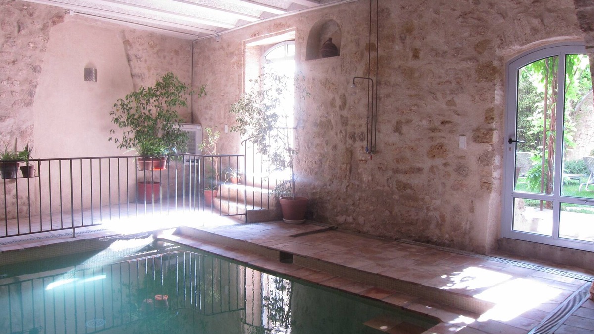 Montagnac Apartment | LUXURY APARTMENT (2 TO 4 PEOPLE) IN A 17TH CENTURY RESIDENCE