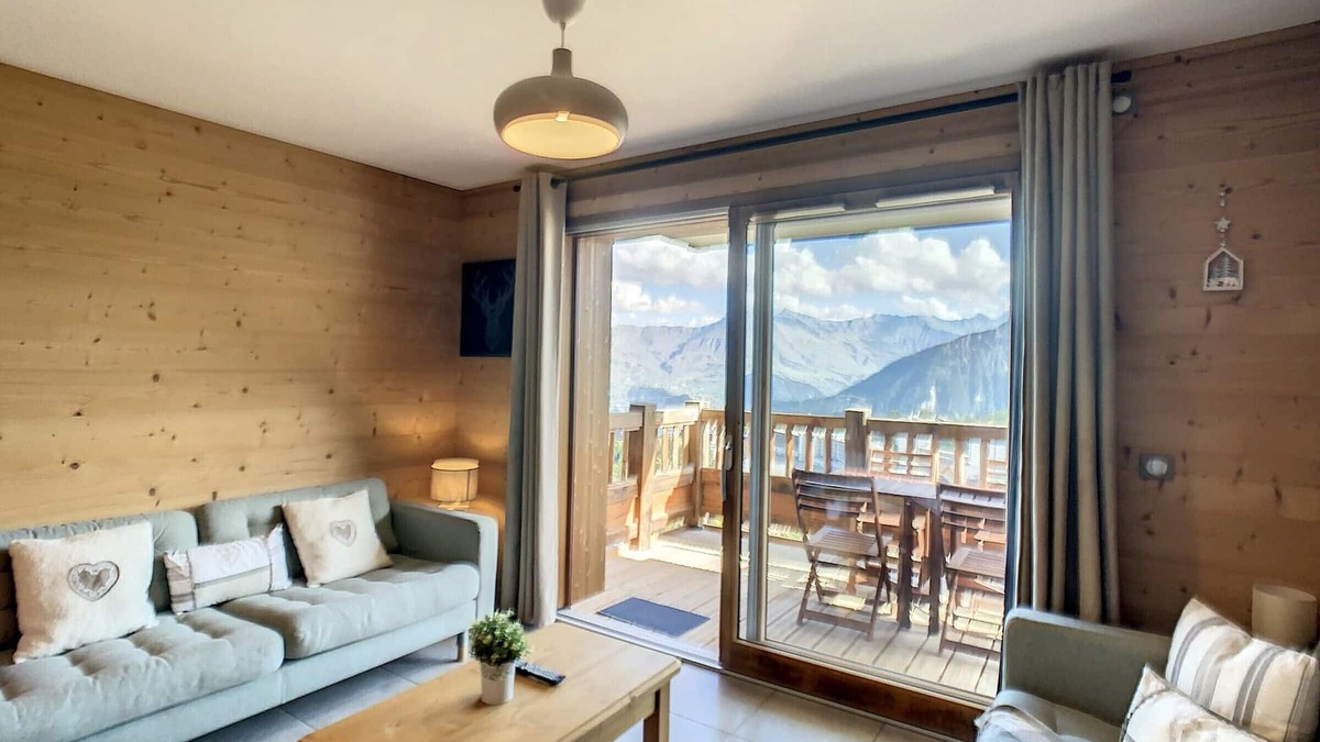 La Toussuire Apartment | Luxury apartment at the foot of the slopes with covered parking